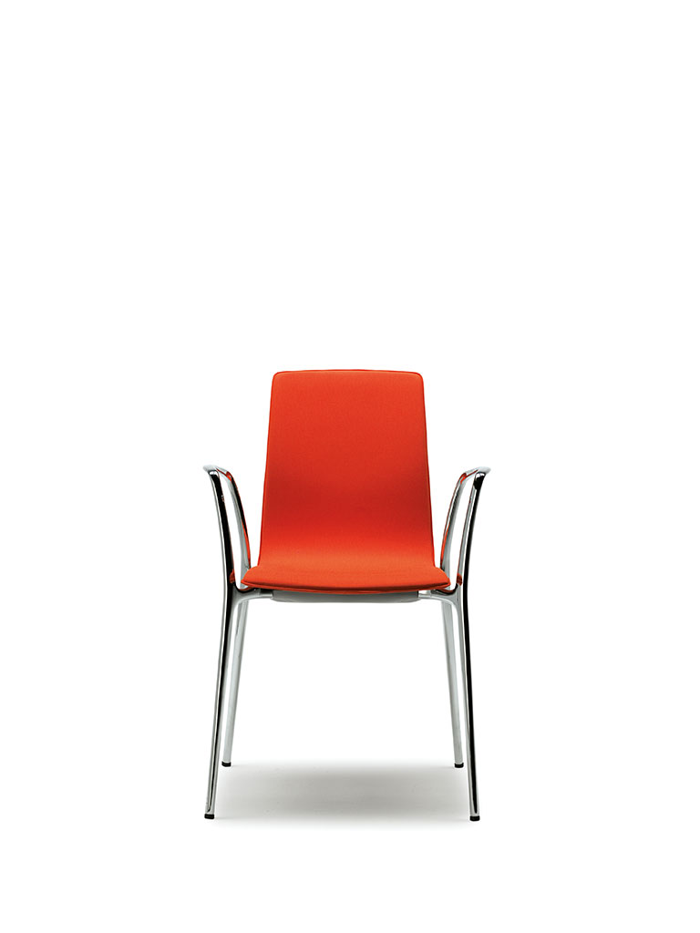 Gorka by AKABA | fully upholstered | with armrests