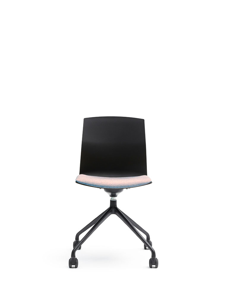 Kabi Swivel by AKABA | swivel chair with castors | upholstered seat 